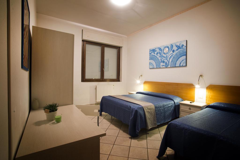 Soggiorno Iris Hotel Siena Ruang foto