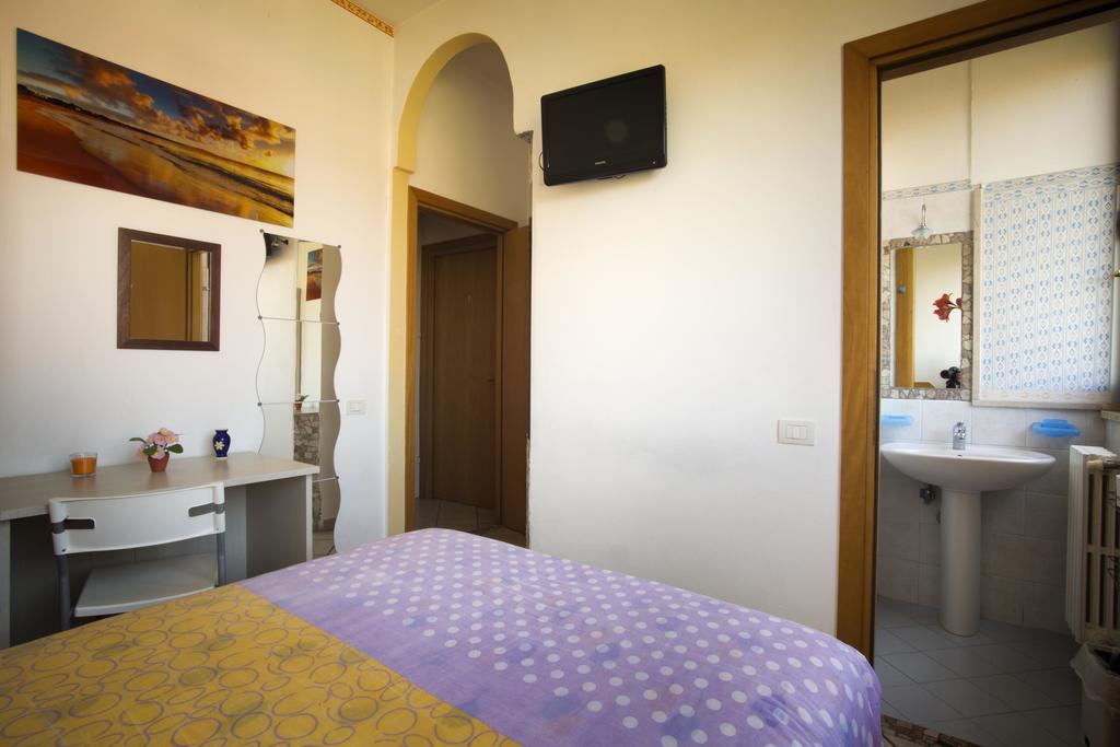 Soggiorno Iris Hotel Siena Ruang foto